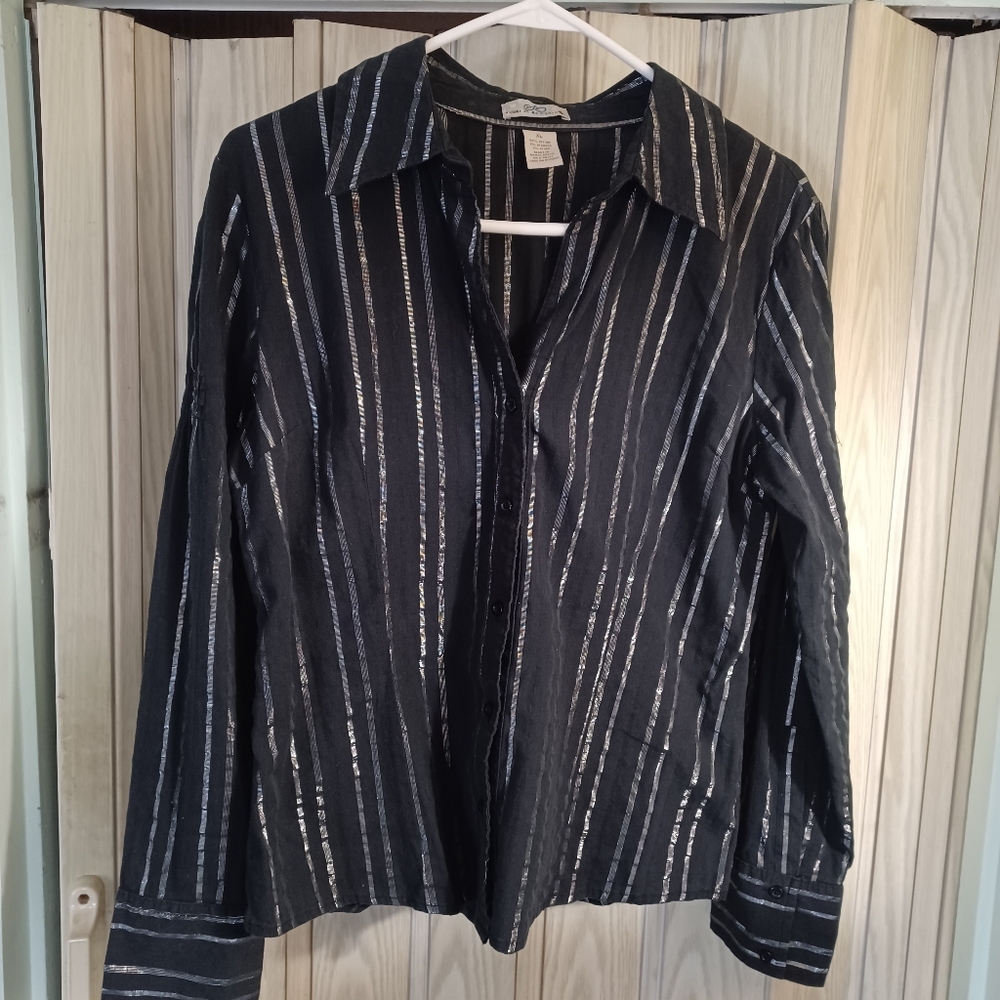 So Wear it Declare It womens XL black w silver metallic stripes button up top
